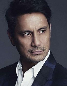 Richard Gomez