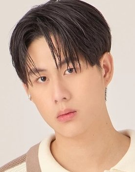 Thanawin Pholcharoenrat