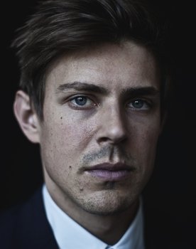 Chris Lowell